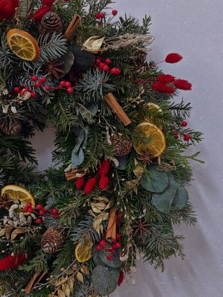 Vianočné vence z prírodného materiálu …. 🎄S láskou ručne viazaný a prepracovaný do posledného detailu… Jednoduchší či...